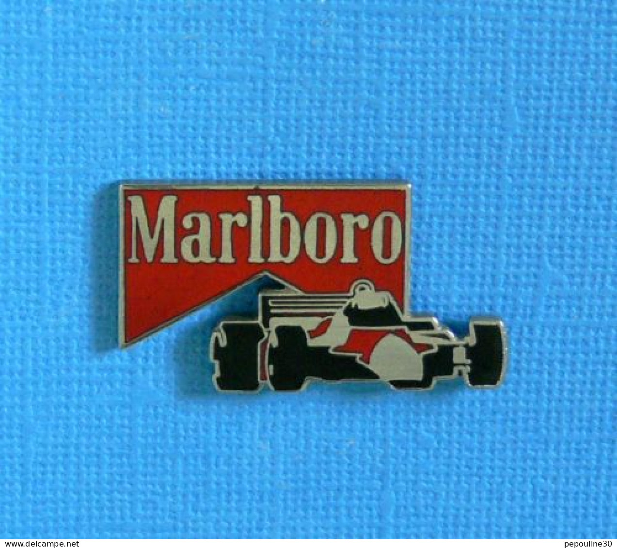 1 PIN'S //  ** CIRCUIT AUTO FORMULE1 / MARLBORO ** . (SAGGAY) - F1