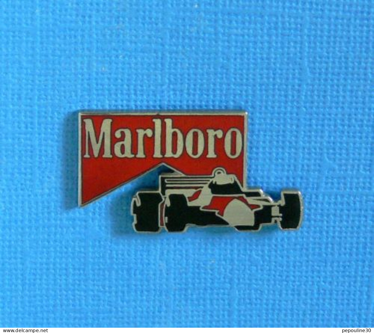 1 PIN'S //  ** CIRCUIT AUTO FORMULE1 / MARLBORO ** . (SAGGAY) - F1