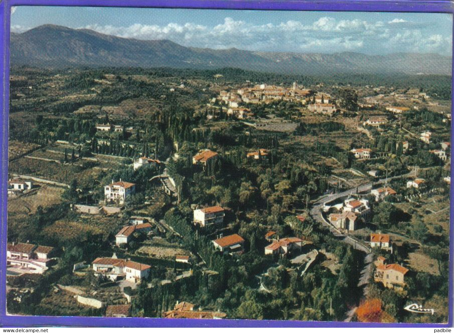 Carte Postale 06. Mougins  Vue Aérienne   Très Beau Plan - Mougins