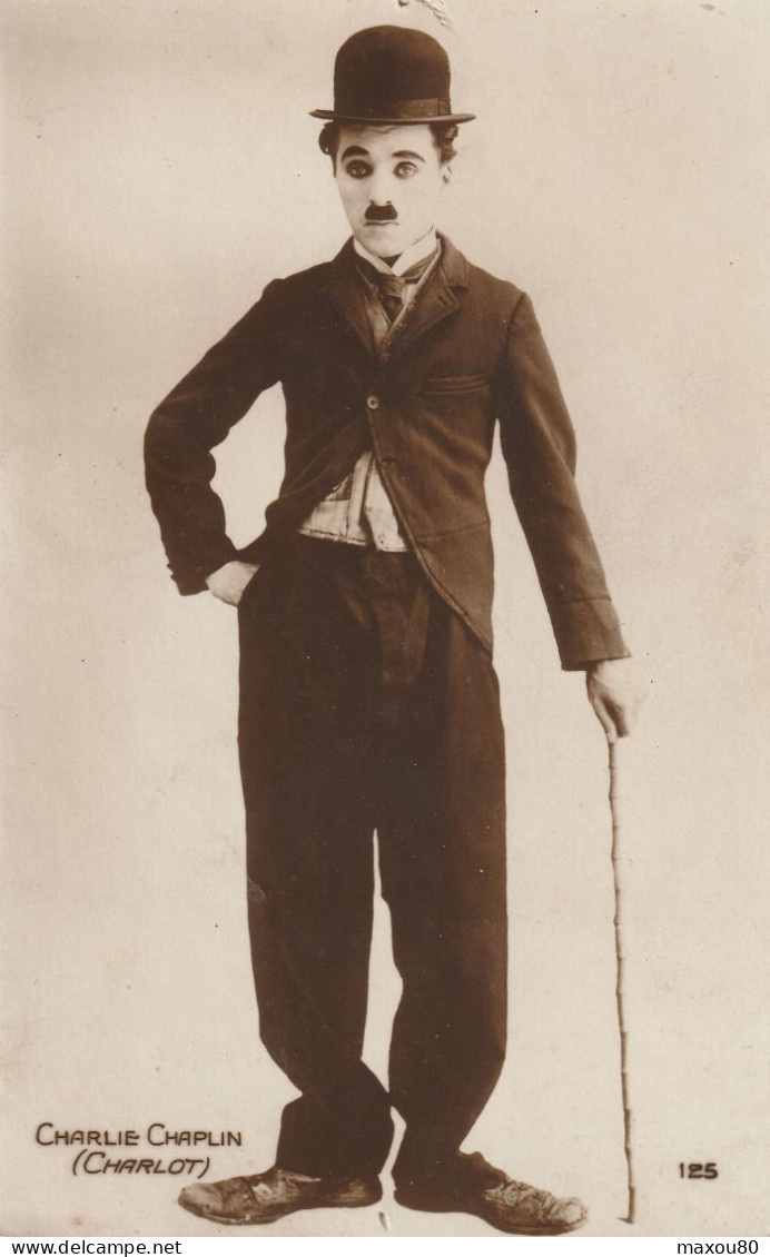 CPA    -  CHARLIE CHAPLIN - ( Charlot ) - Acteurs