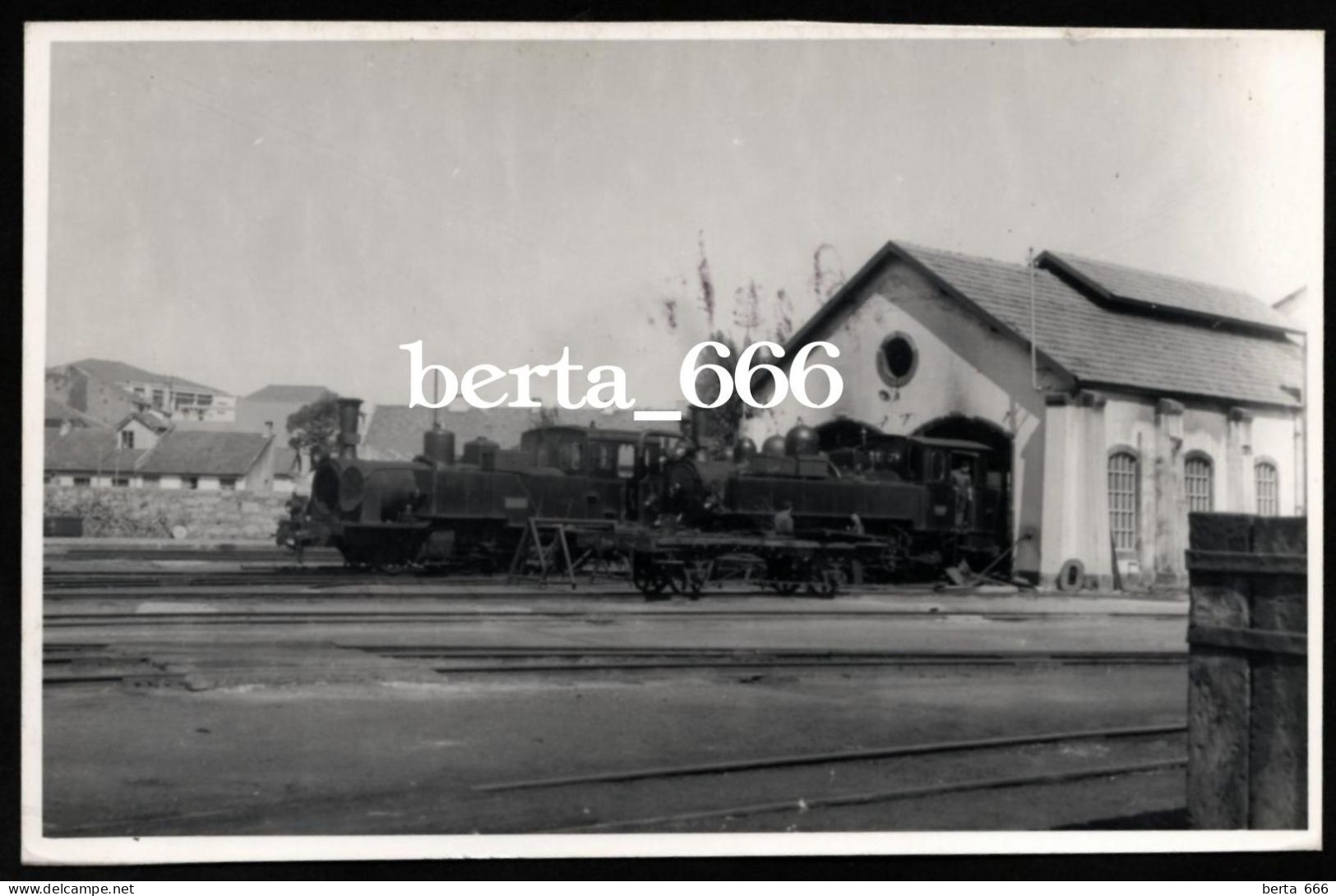 Portugal * Porto * Boavista Train Station Real Photo * Gare Photo Veritable - Stations With Trains