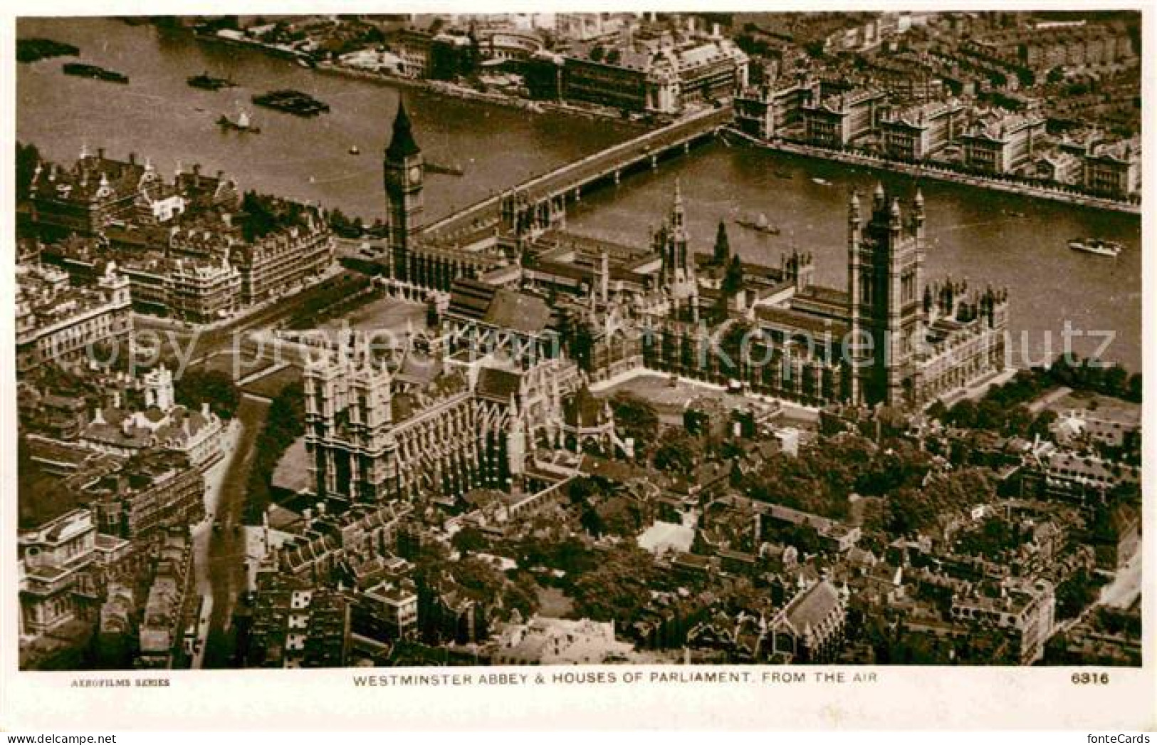 42715203 London Westminster Abbey And Houses Of Parliament Air View - Otros & Sin Clasificación