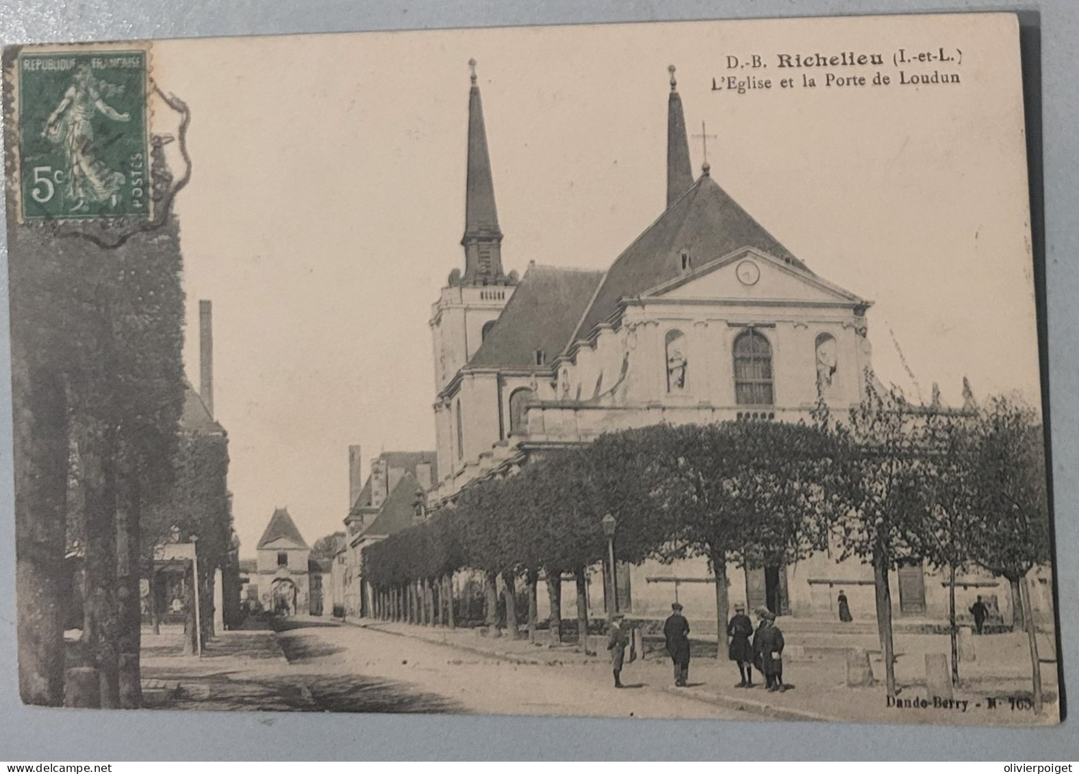 DPT 37 - Richelieu - L'église Et La Porte De Loudun - Non Classés