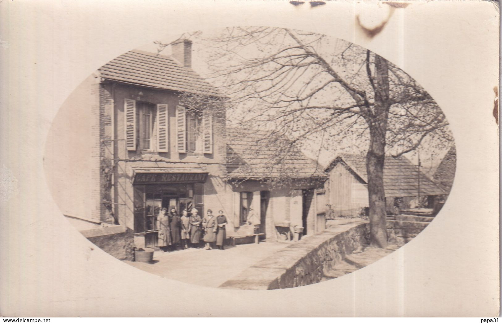 Carte Photo  D'une Place,maison, Café-Restaurant  Ou? - Da Identificare