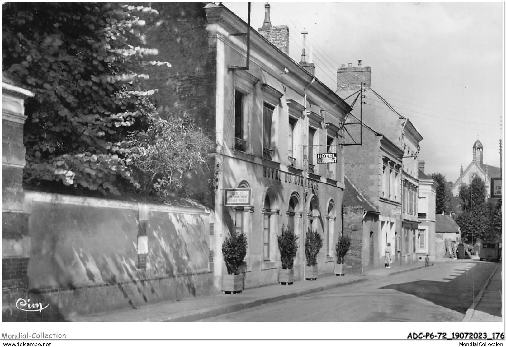 ADCP6-72-0583 - SAINT-CALAIS - Rue Amédée Savidan Et L'hôtel Du Commerce  - Saint Calais