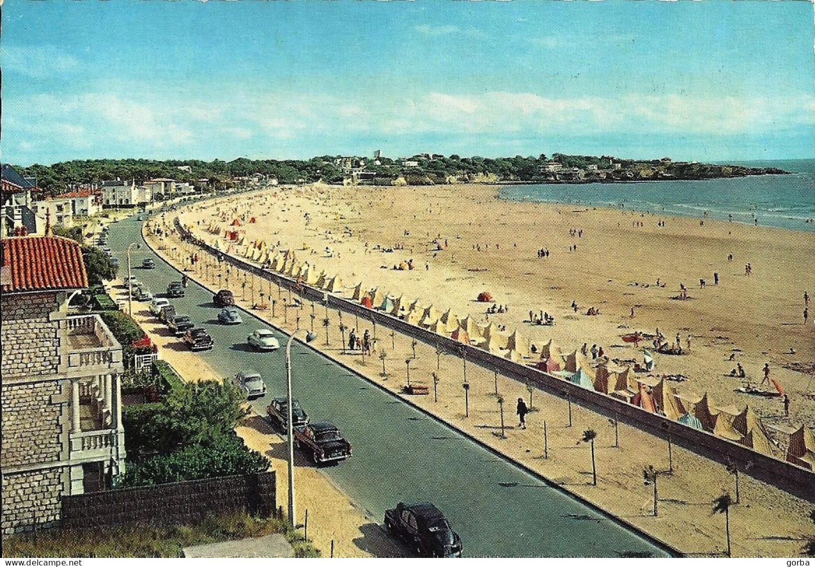 *CPM - 17 - ROYAN - Plage Et Pointe De Vallières Sur La Corniche De Royan à St Georges De Didonne - Royan