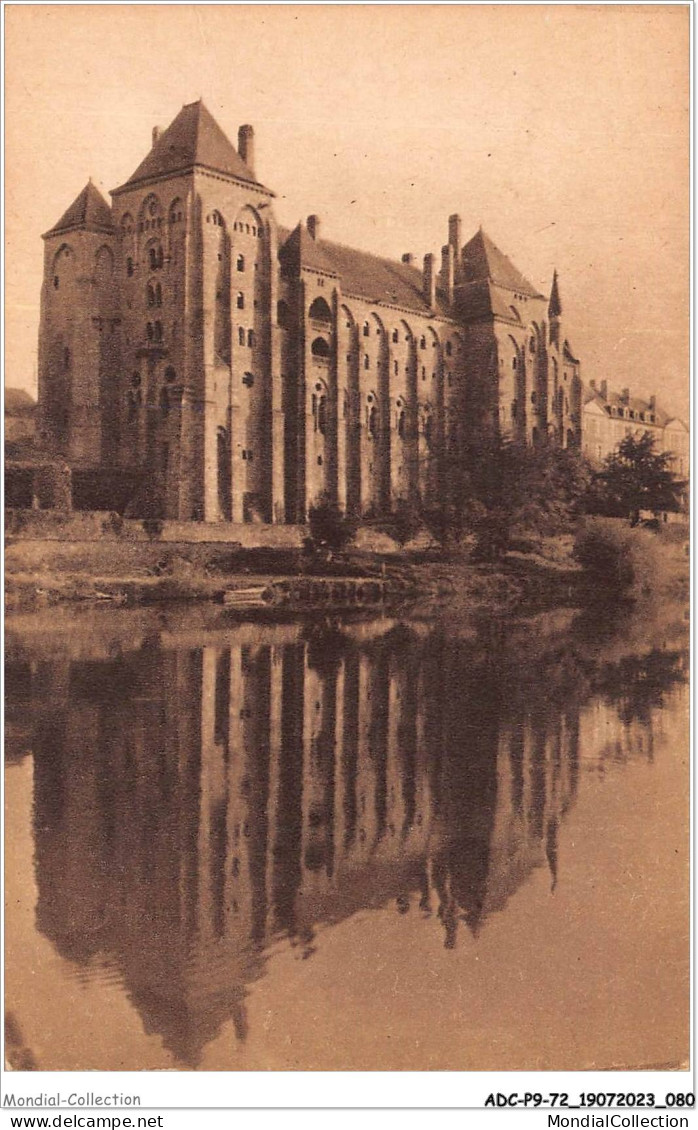 ADCP9-72-0850 - L'abbaye Saint-pierre De SOLESMES - Vue Du Nord-est - Solesmes