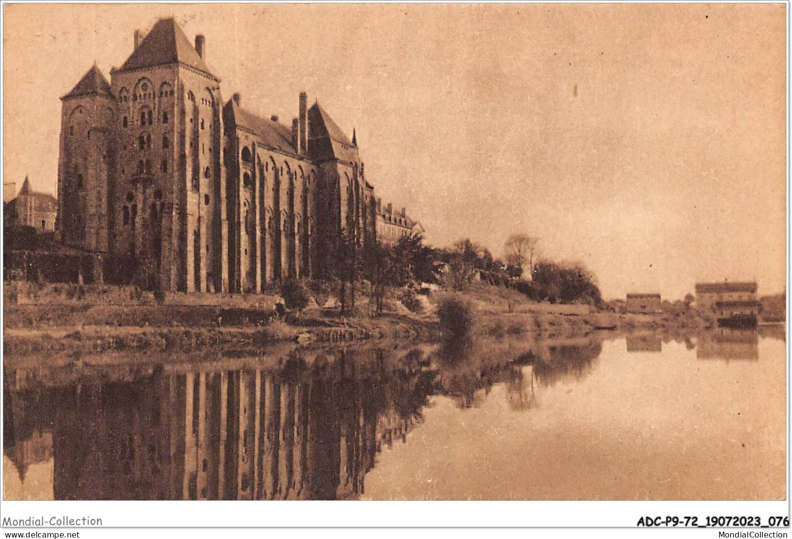 ADCP9-72-0848 - L'abbaye De SOLESMES - Vue De La Rive Droite De La Sarthe  - Solesmes