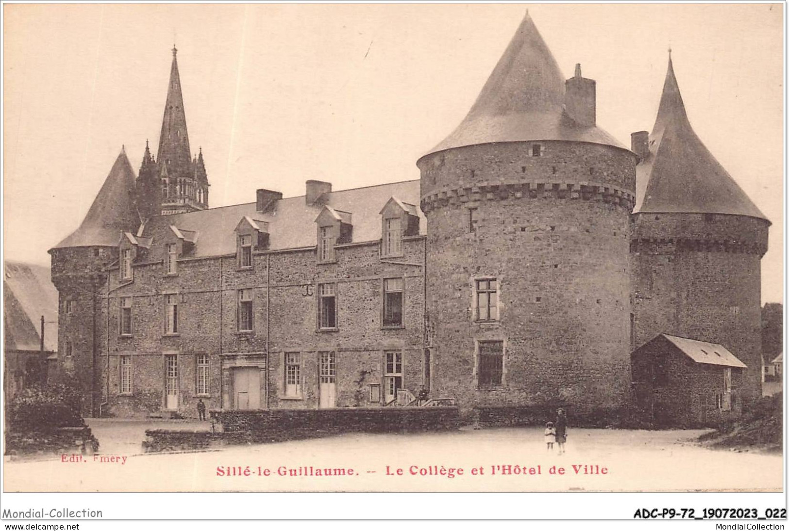 ADCP9-72-0821 - SILLE-LE-GUILLAUME - Le Collége Et L'hôtel De Ville  - Sille Le Guillaume