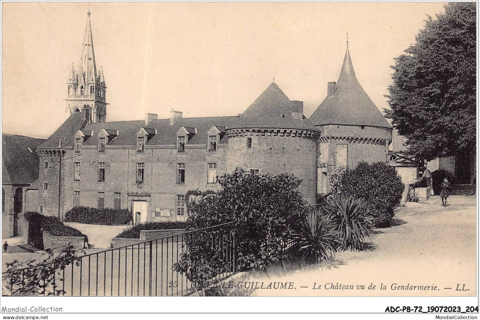 ADCP8-72-0807 - SILLE-LE-GUILLAUME - Le Château Vu De La Gendarmerie  - Sille Le Guillaume