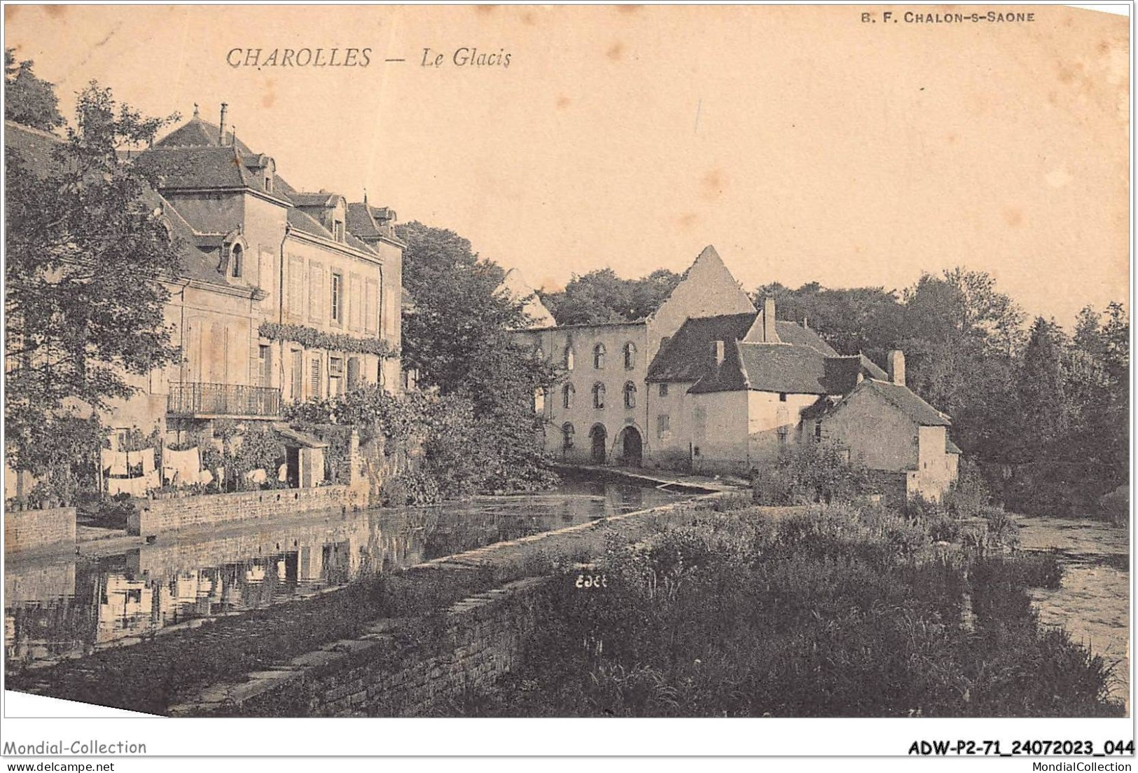 ADWP2-71-0117 - CHAROLLES - Le Glacis  - Charolles