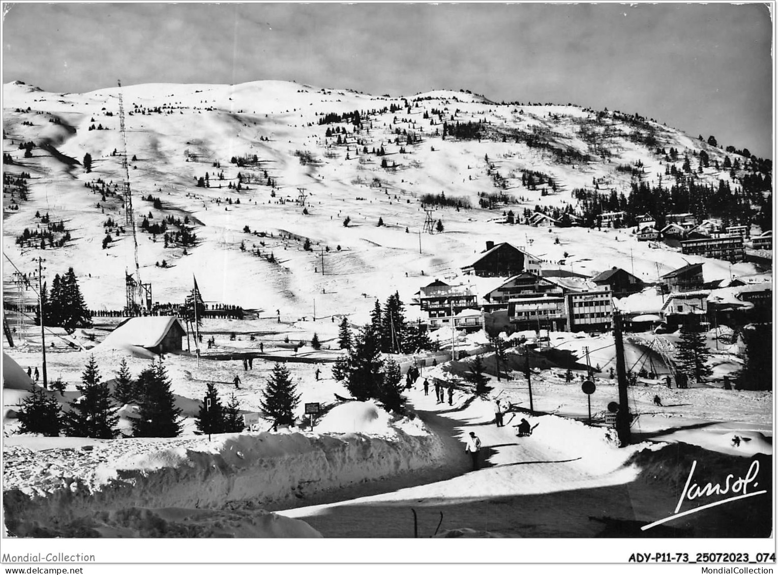 ADYP11-73-0894 - COURCHEVEL - Vue Générale De La Piste De La Loze Et Le Groupe Des Hôtels  - Courchevel