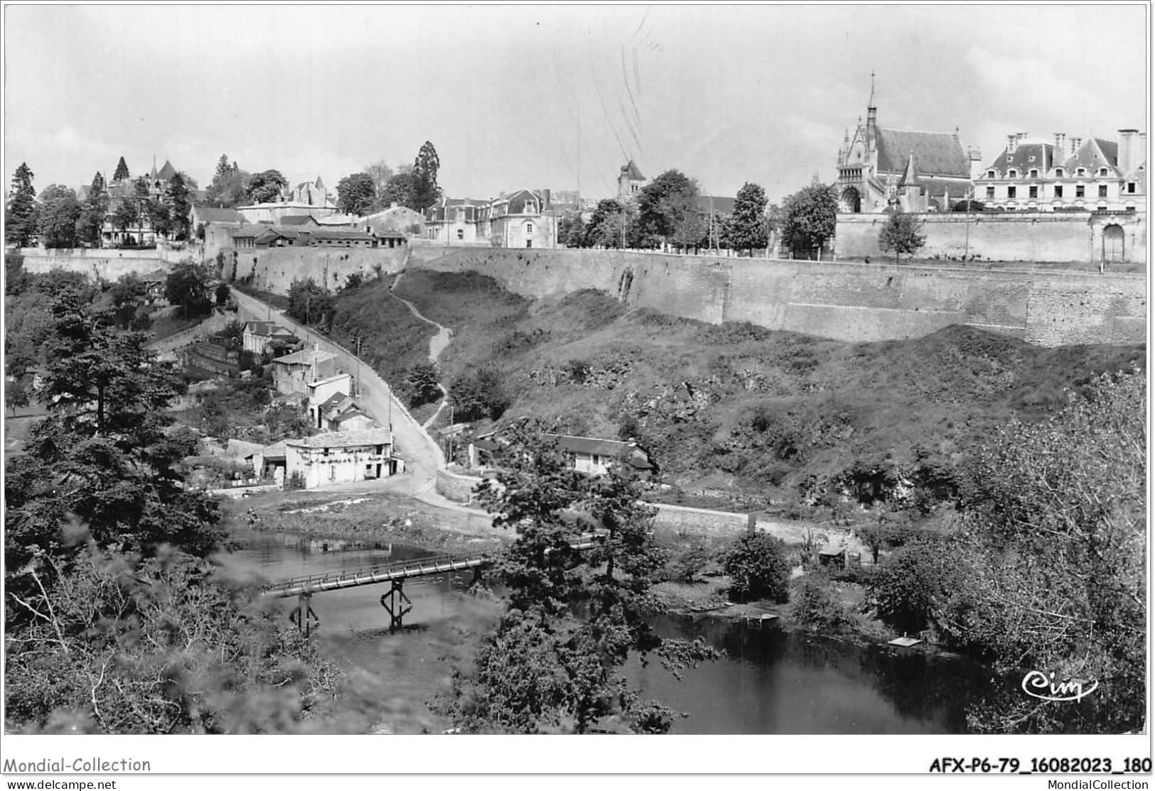 AFXP6-79-0543 - THOUARS - Vue Generale Et Rue Du Bac - Thouars