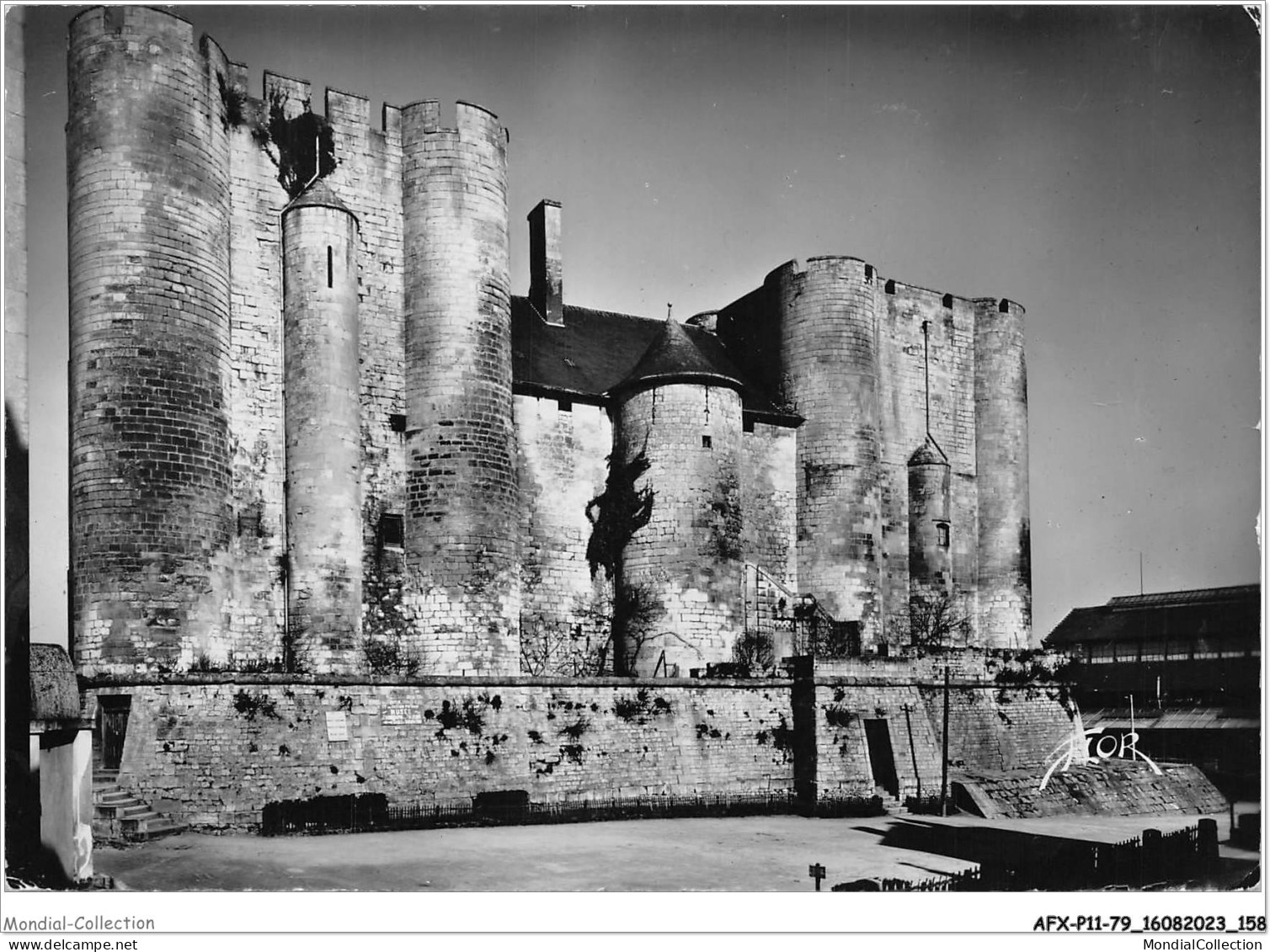 AFXP11-79-0962 - NIORT - Le Donjon D'un Chateau Fort XVe Siecle - Niort