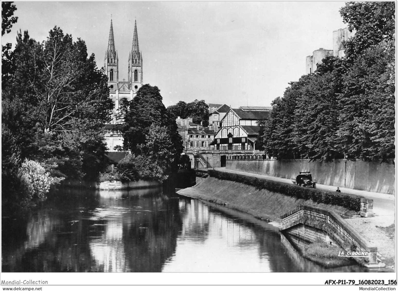 AFXP11-79-0961 - NIORT - La Sevre Niortaise Et L'eglise Saint-Andre - Niort