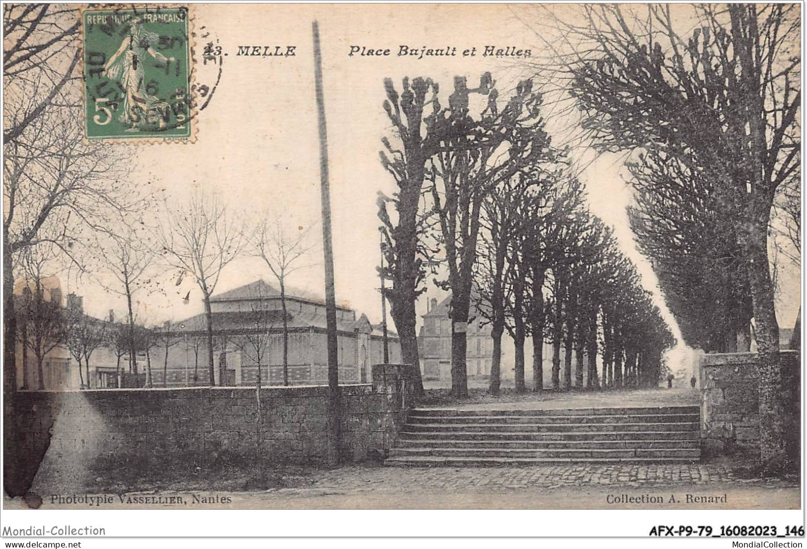 AFXP9-79-0808 - MELLE - Place Bujault Et Halles - Melle