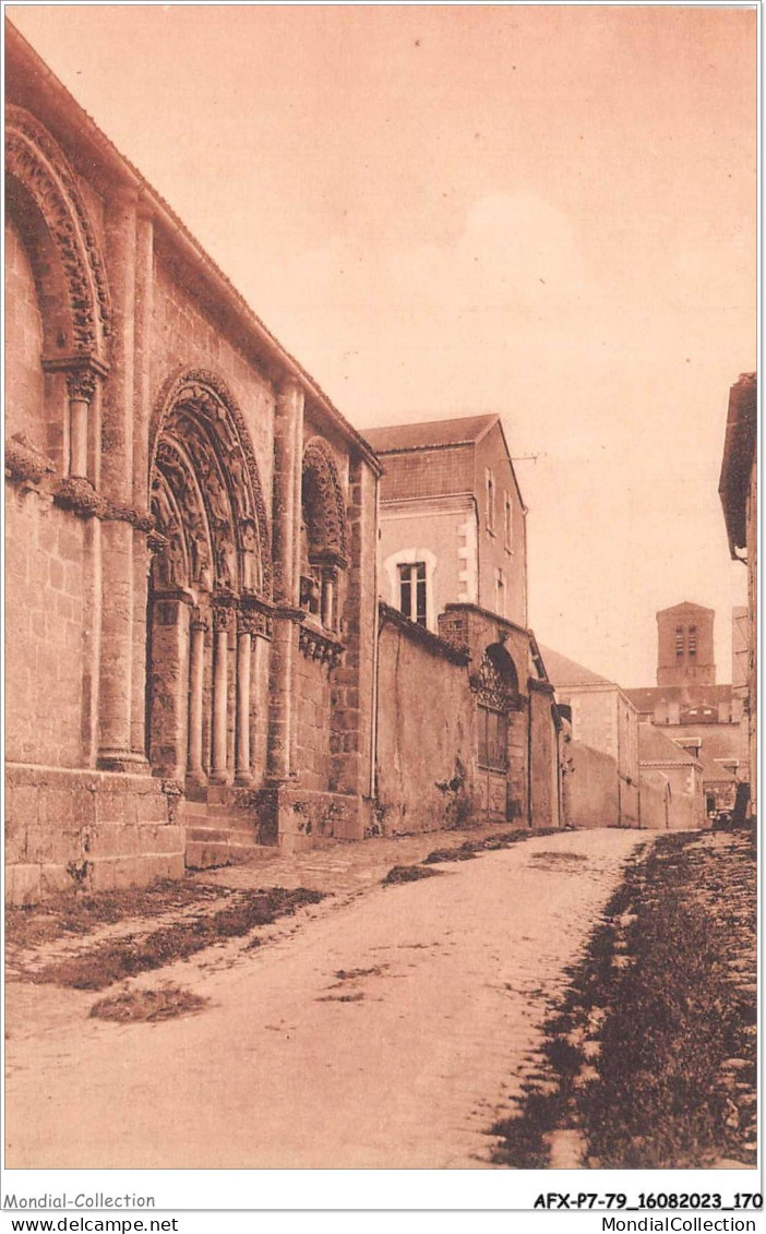 AFXP7-79-0641 - PARTHENAY - Facade De N-D De La Coudre - Riche Specimen De L'architecture Poitevine - Parthenay