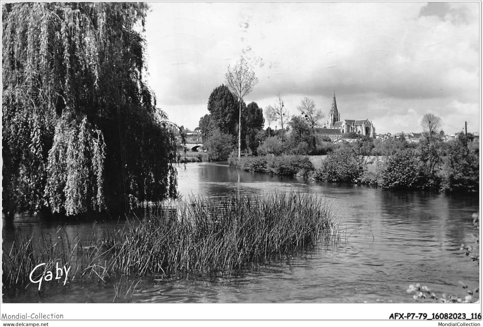 AFXP7-79-0614 - ST-MAIXENT - La Sevre-Niortaise Et L'eglise ST-Leger - Saint Maixent L'Ecole