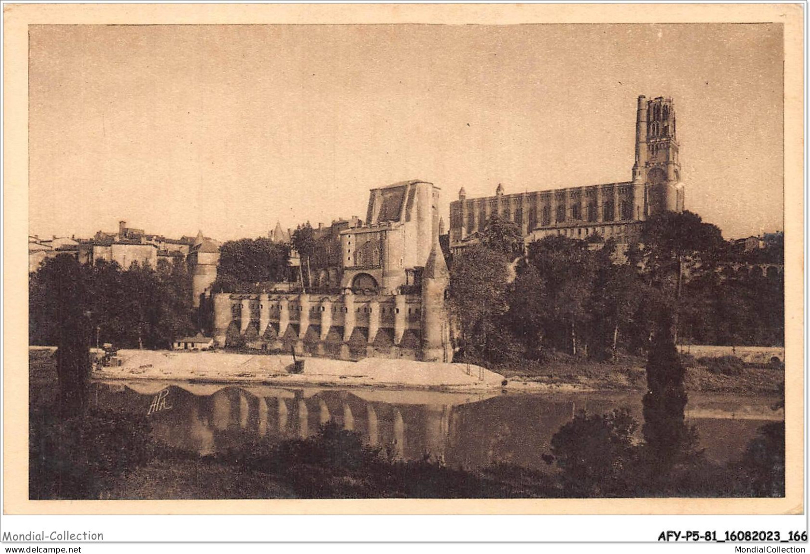 AFYP5-81-0461 - Le Tarn Illustré - ALBI - Ancien Palais Archiépiscopal - Remparts Jardins Terrasses Et Donjon Px  - Albi