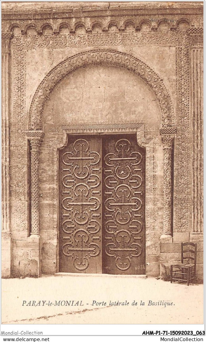 AHMP1-71-0032 - PARAY-LE-MONIAL - Porte Latérale De La Basilique - Paray Le Monial