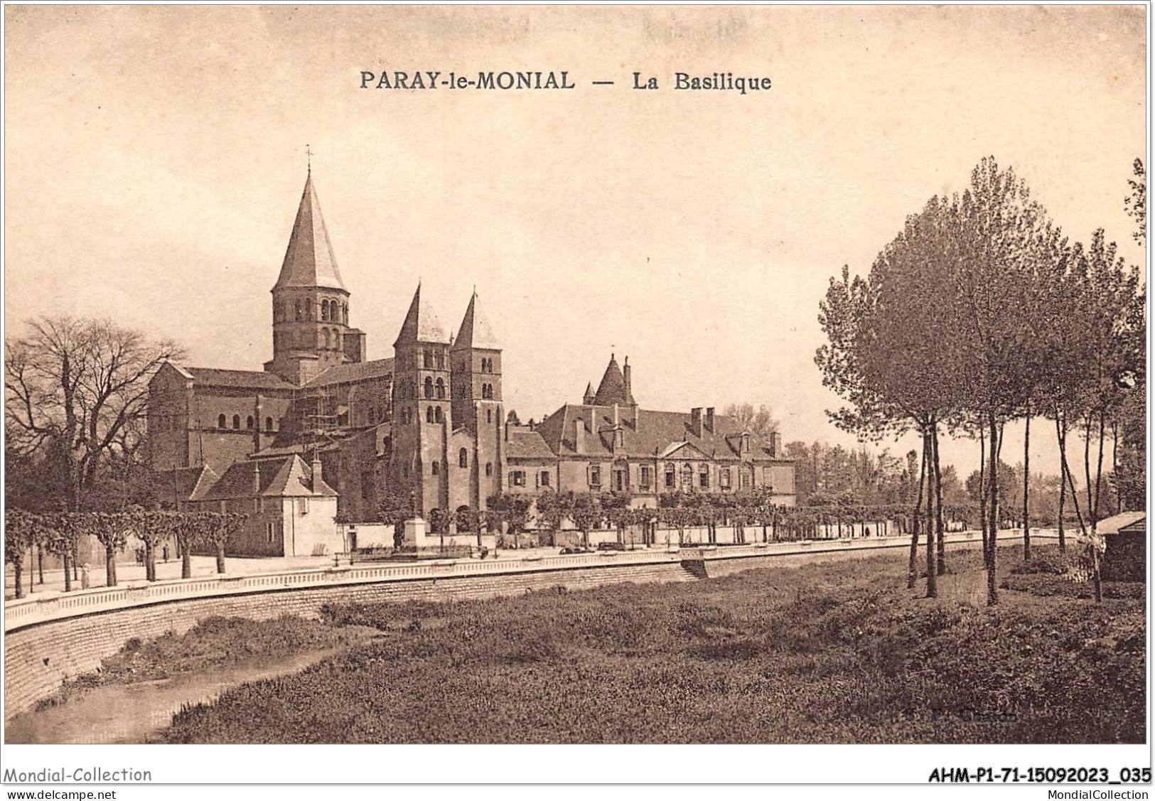 AHMP1-71-0018 - PARAY-LE-MONIAL - La Basilique - Paray Le Monial