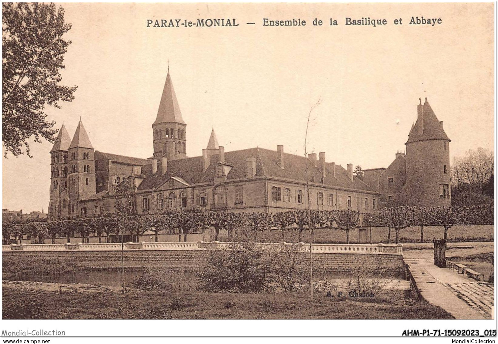 AHMP1-71-0008 - PARAY-LE-MONIAL - Ensemble De La Basilique Et Abbaye - Paray Le Monial