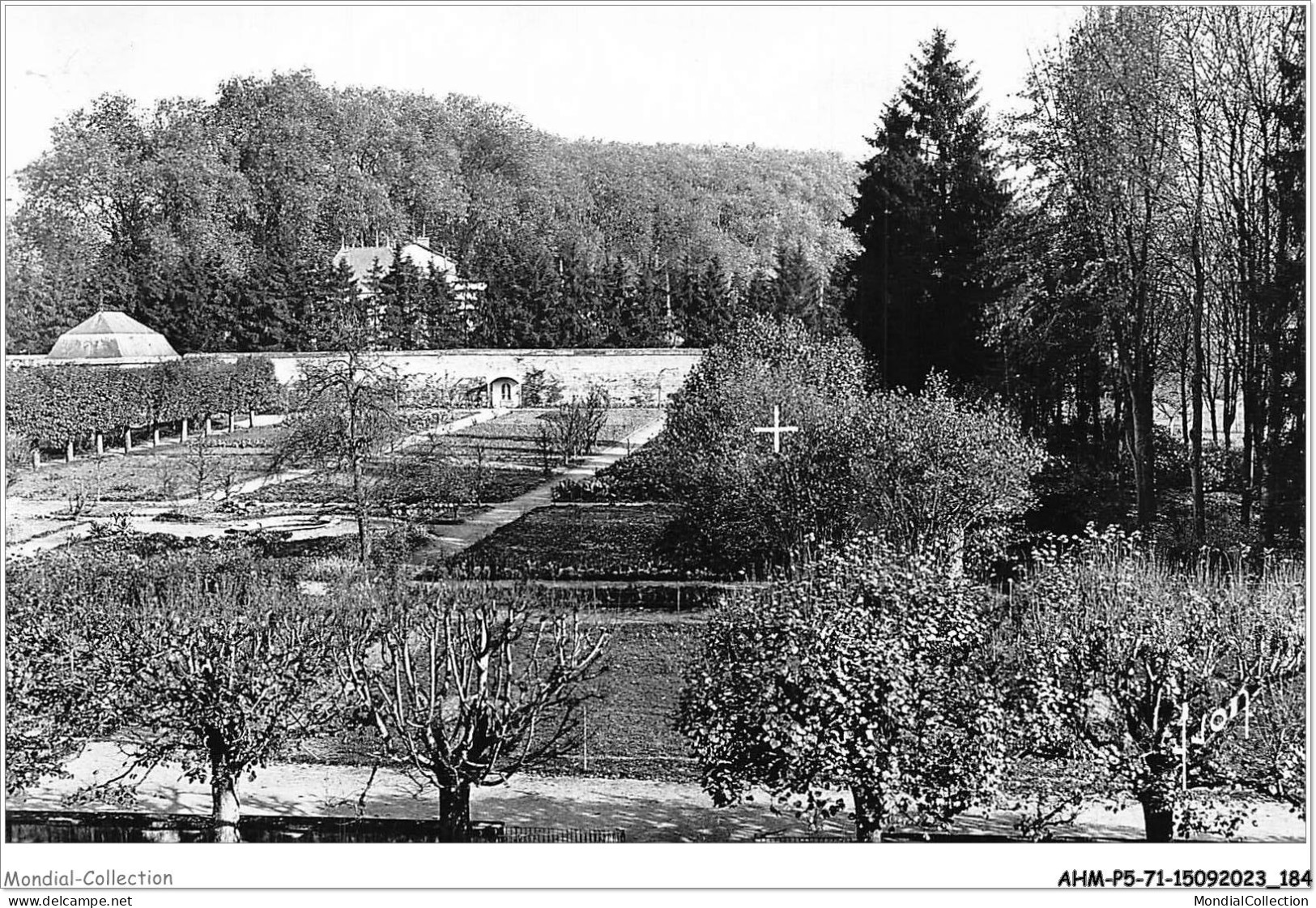 AHMP5-71-0577 - PARAY-LE-MONIAL - Le Jardin Du Monastère De La Visitation - Paray Le Monial