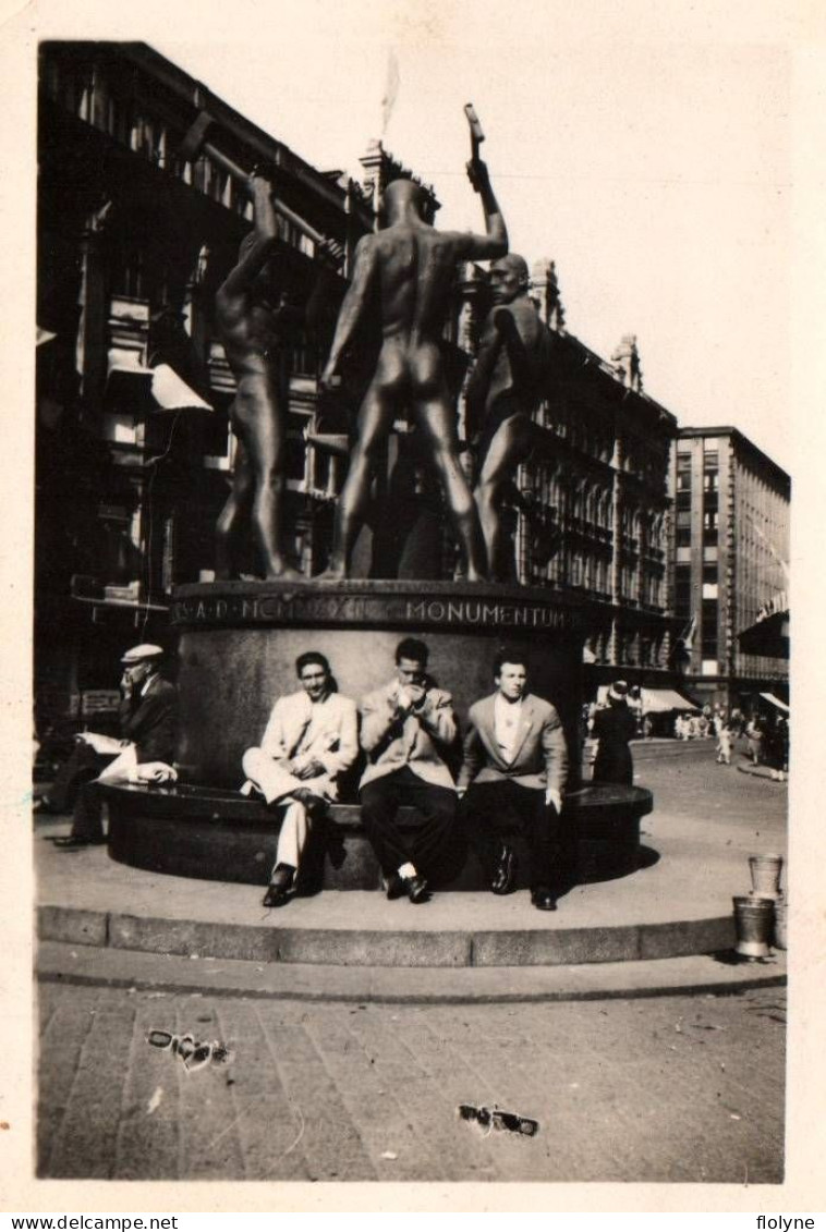 Helsinki - Elsinki - Photo Ancienne - Sur Une Place En 1947 - Finlande Finland - Finlande