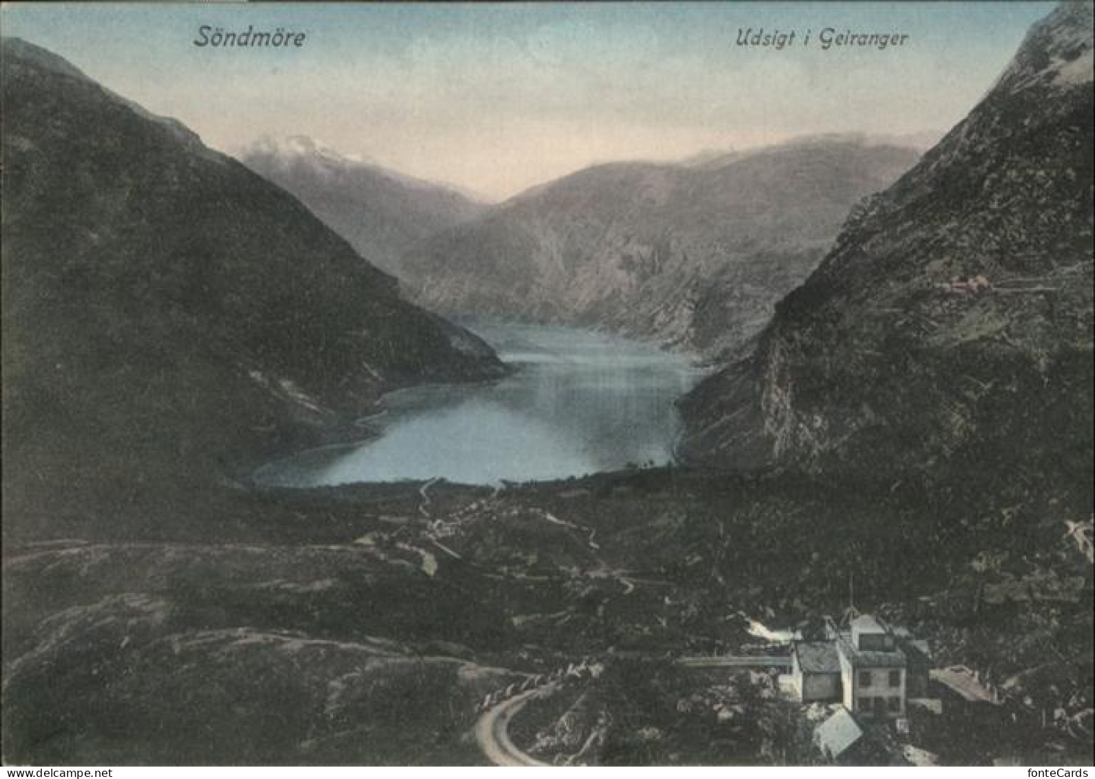 41035963 Soendmoere Udsigt I Geiranger Aalesund - Norway