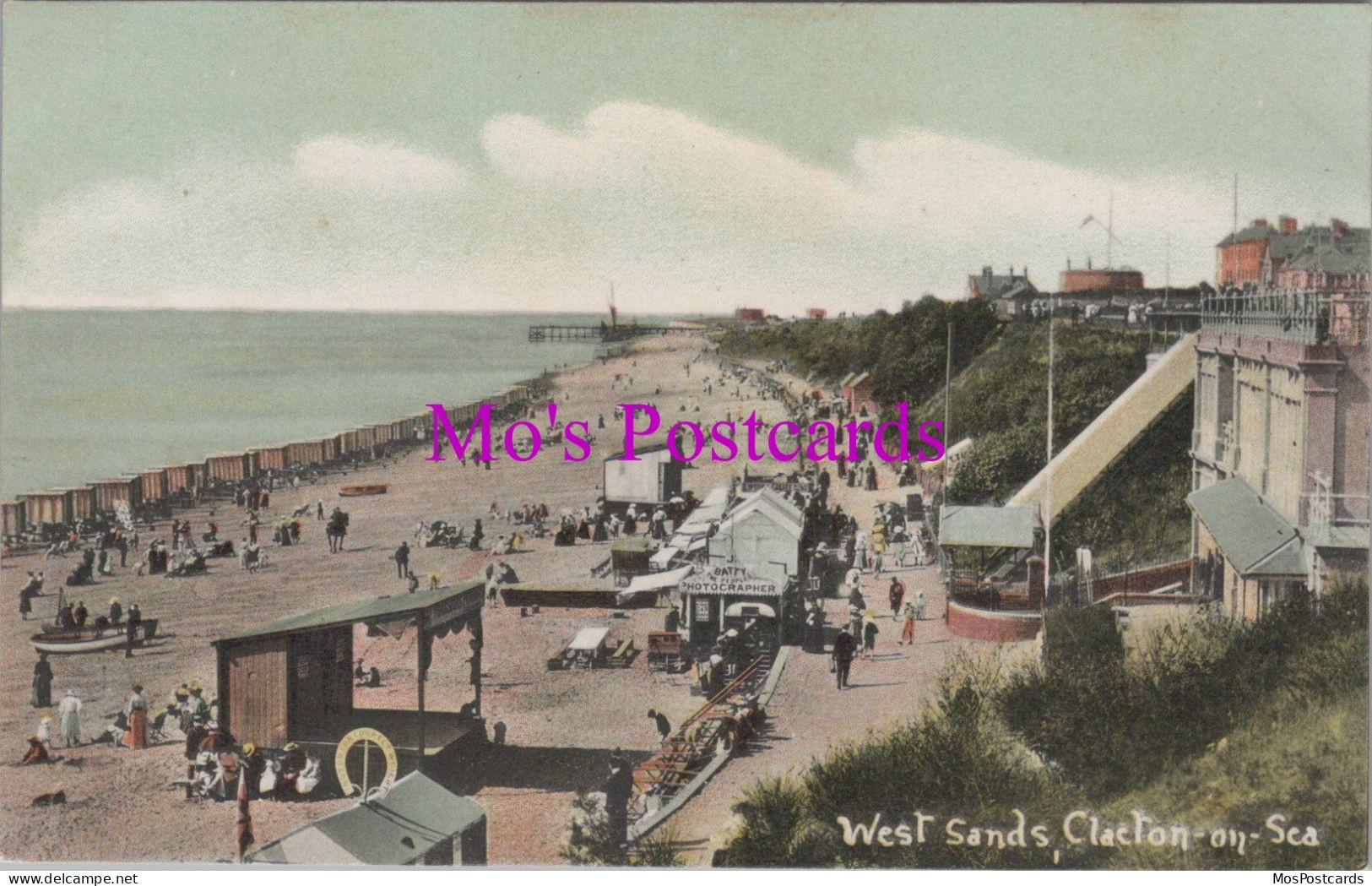 Essex Postcard - West Sands, Clacton On Sea  DZ193 - Clacton On Sea