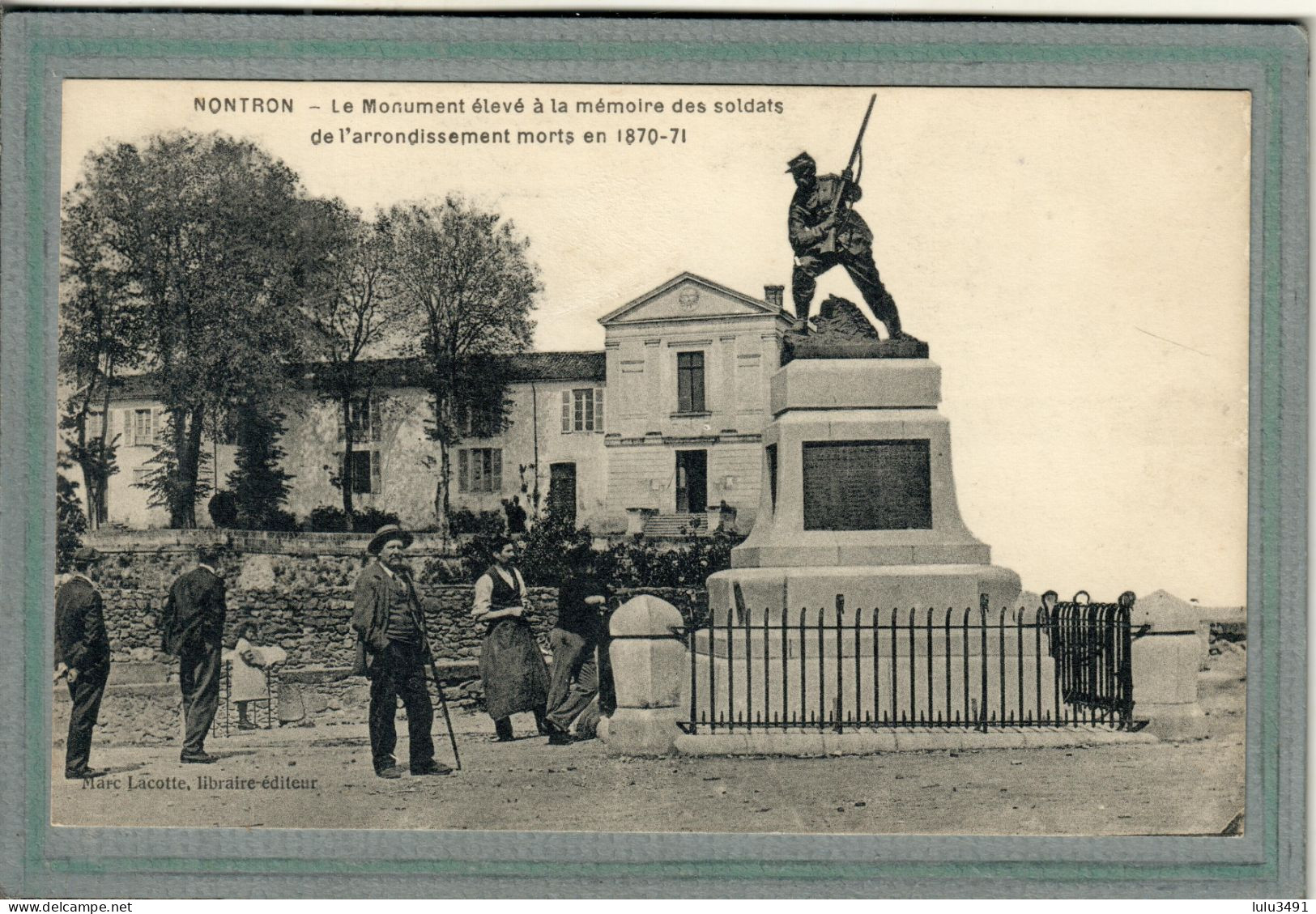 CPA (24) NONTRON - Aspect Du Monument Aux Morts Dans Les Années 20 - Nontron