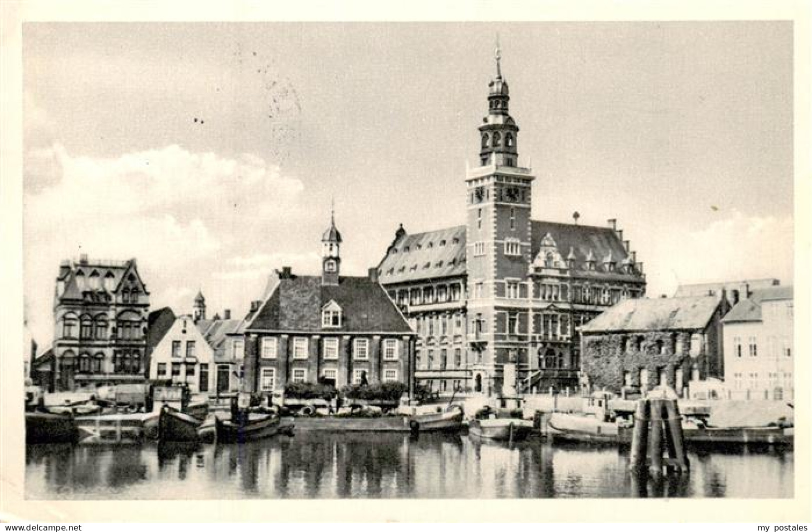 73897745 Leer Ostfriesland Alte Waage Und Boerse Mit Rathaus Leer Ostfriesland - Leer