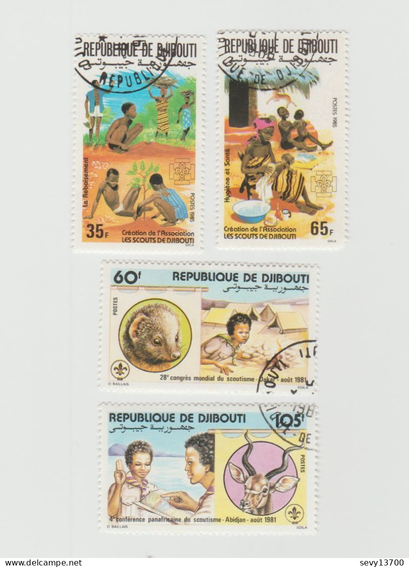 Djibouti - 4 Timbres Les Scouts Année 1985 - 3 Timbres Jeux D'échec Année 1980 - Djibouti (1977-...)