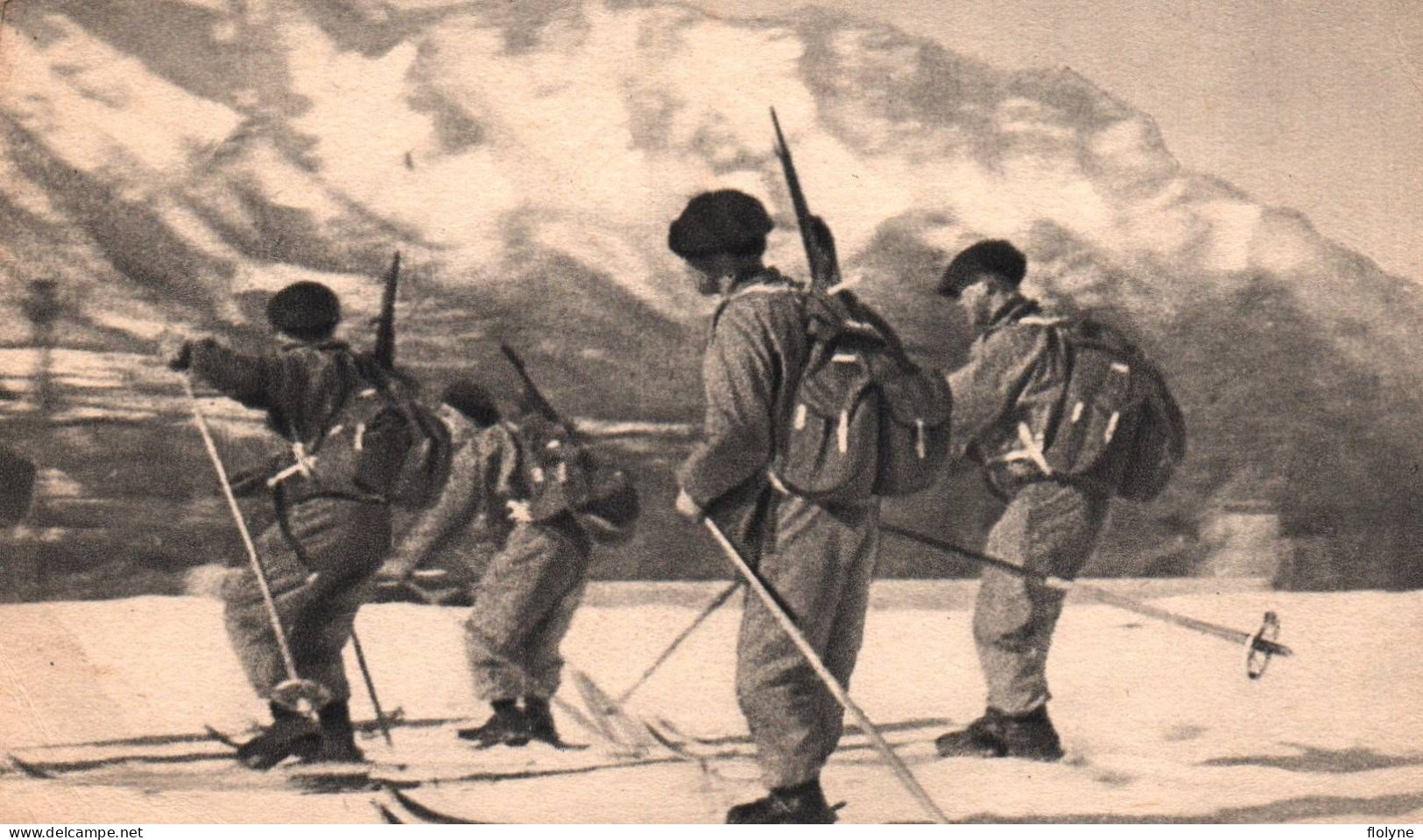 Militaria - éclaireurs Skieurs - Régiment De Chasseurs Alpins - Militaires Soldats - Reggimenti