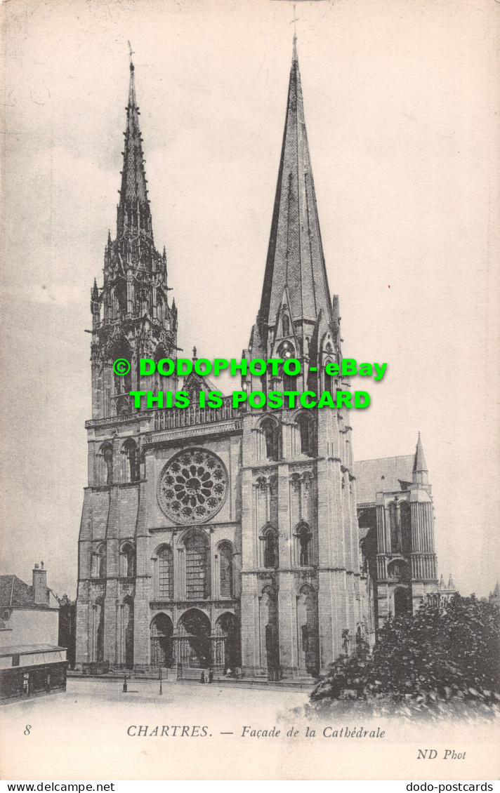 R493553 Chartres. Facade De La Cathedrale. ND. Phot - Mondo