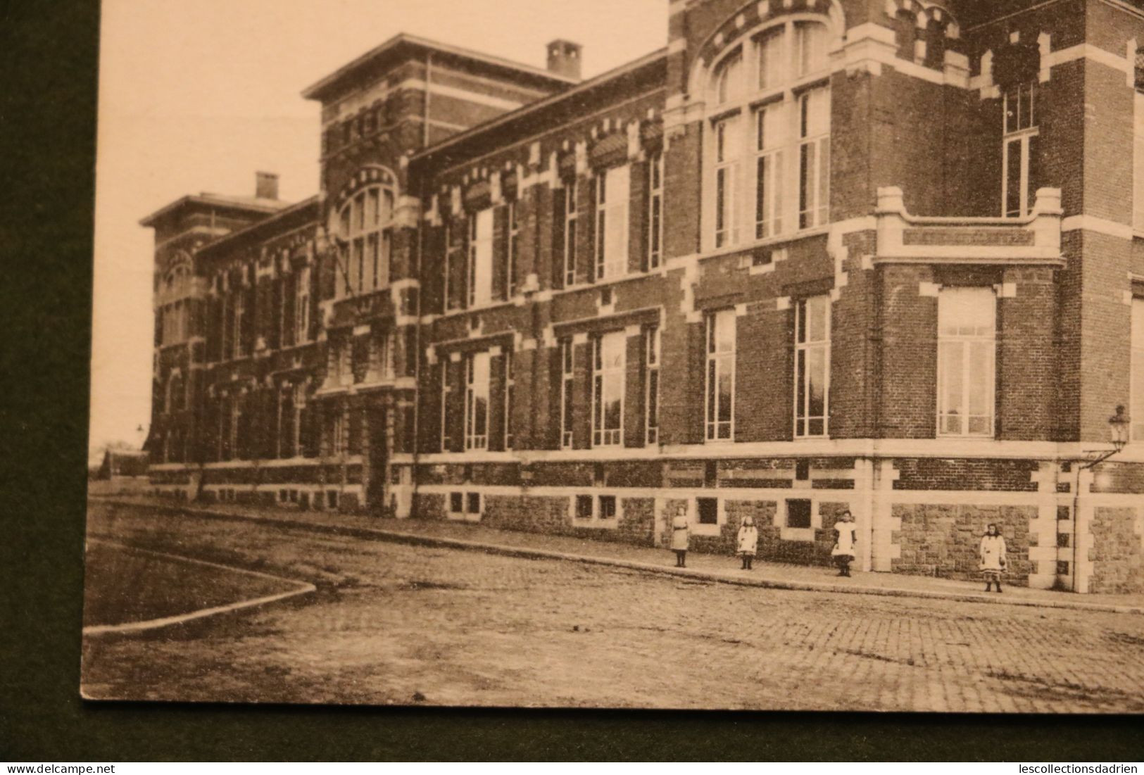 Carte Postale Les Belles écoles Communales De Sainte Walburge Filles - Luik Old School - Liege