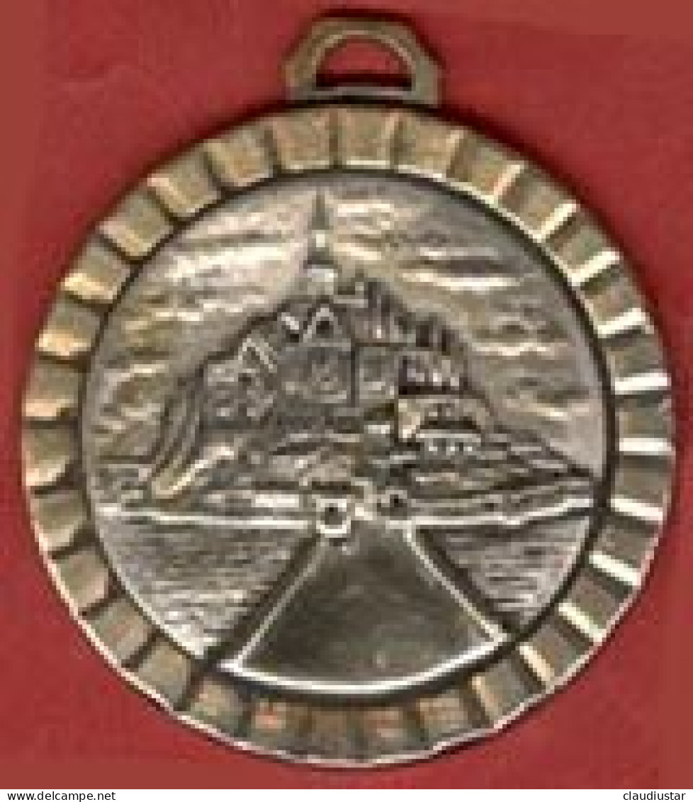 ** APPLIQUE   MONT   SAINT - MICHEL  +  MEDAILLE ** - Godsdienst & Esoterisme