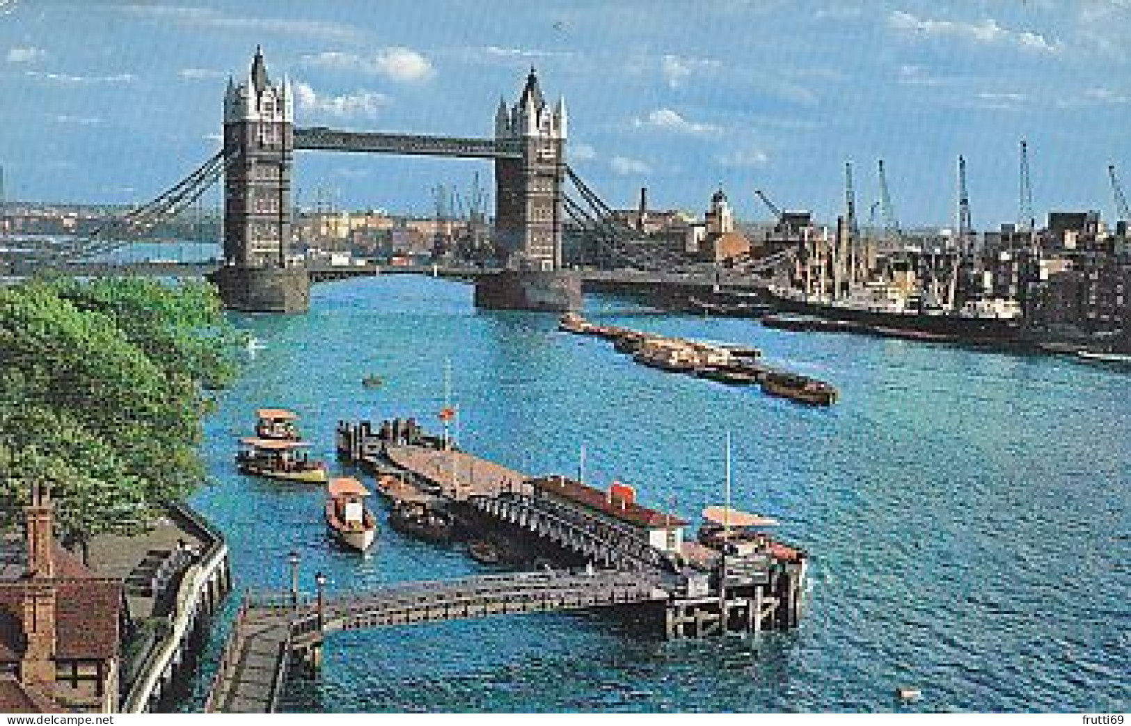AK 214682 ENGLAND - London - Tower Bridge And Port Of London - Autres & Non Classés
