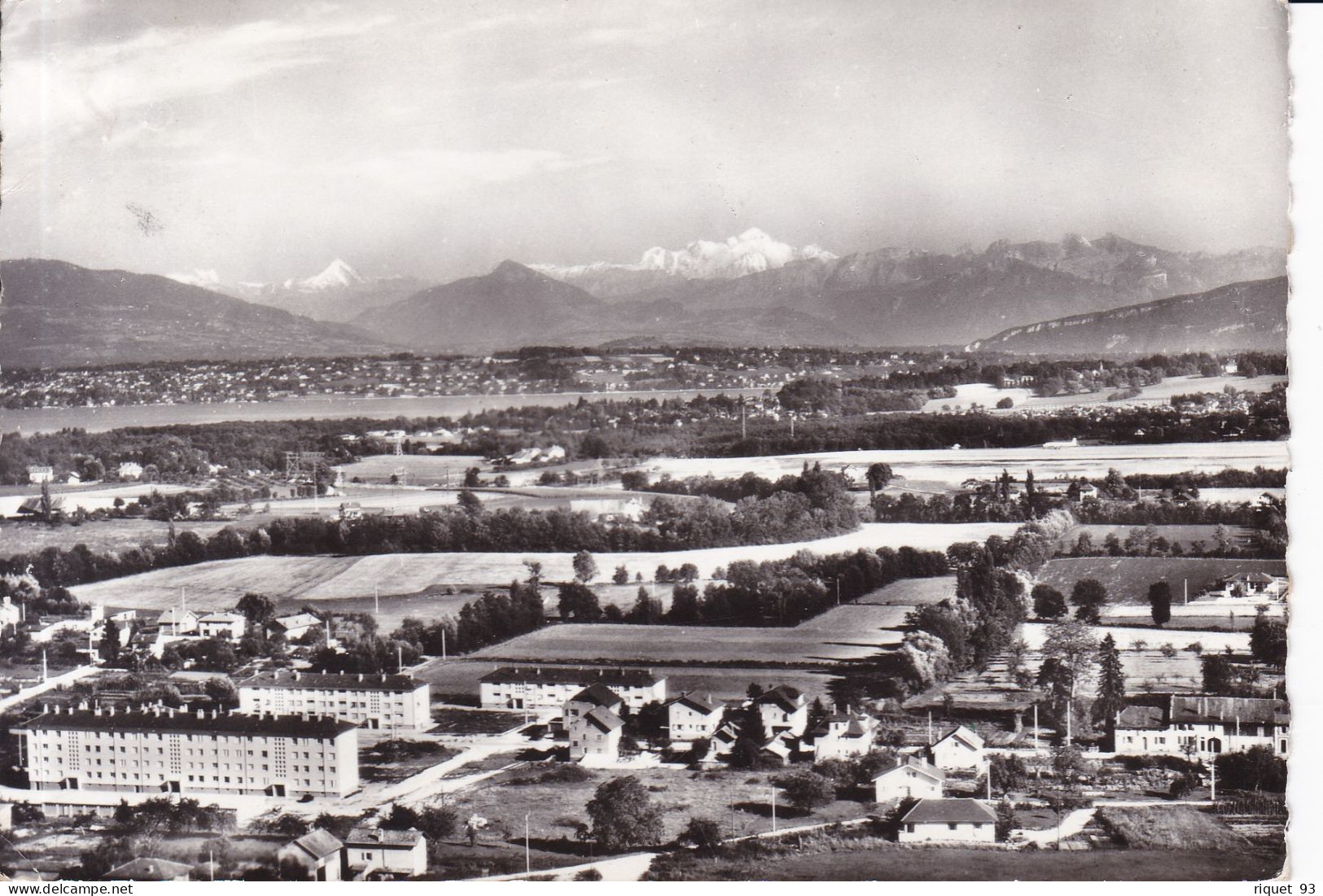 FERNEY-VOLTAIRE - Vue Aérienne Sur La Ville, Le Lac Léman Et Le Mont Blanc - Ferney-Voltaire