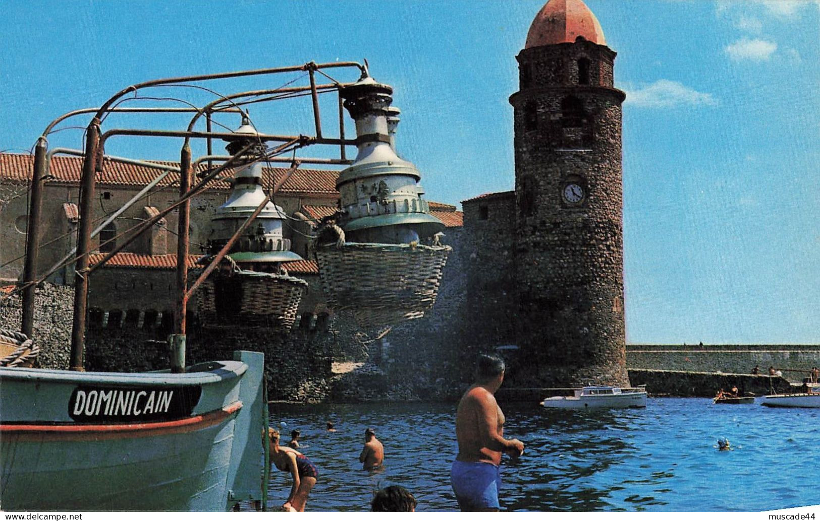 COLLIOURE - LE CLOCHER ET LES LAMPAROS - Collioure