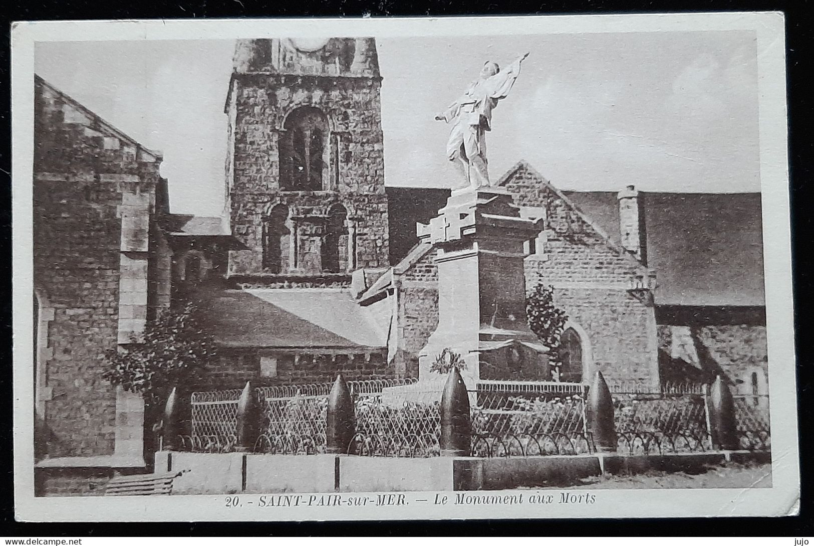 50 - SAINT PAIR Sur MER  - Le  Monument Aux Morts - Saint Pair Sur Mer