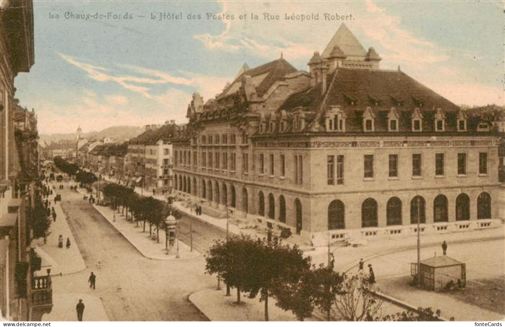 13908414 La_Chaux-de-Fonds_NE Hotel Des Postes Et La Rue Leopold Robert - Autres & Non Classés