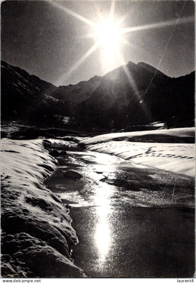 25-4-2024 (3 Z 3) VERY OLD - B/w (center Fold) Neige, Soleil Et Montagne - Andere