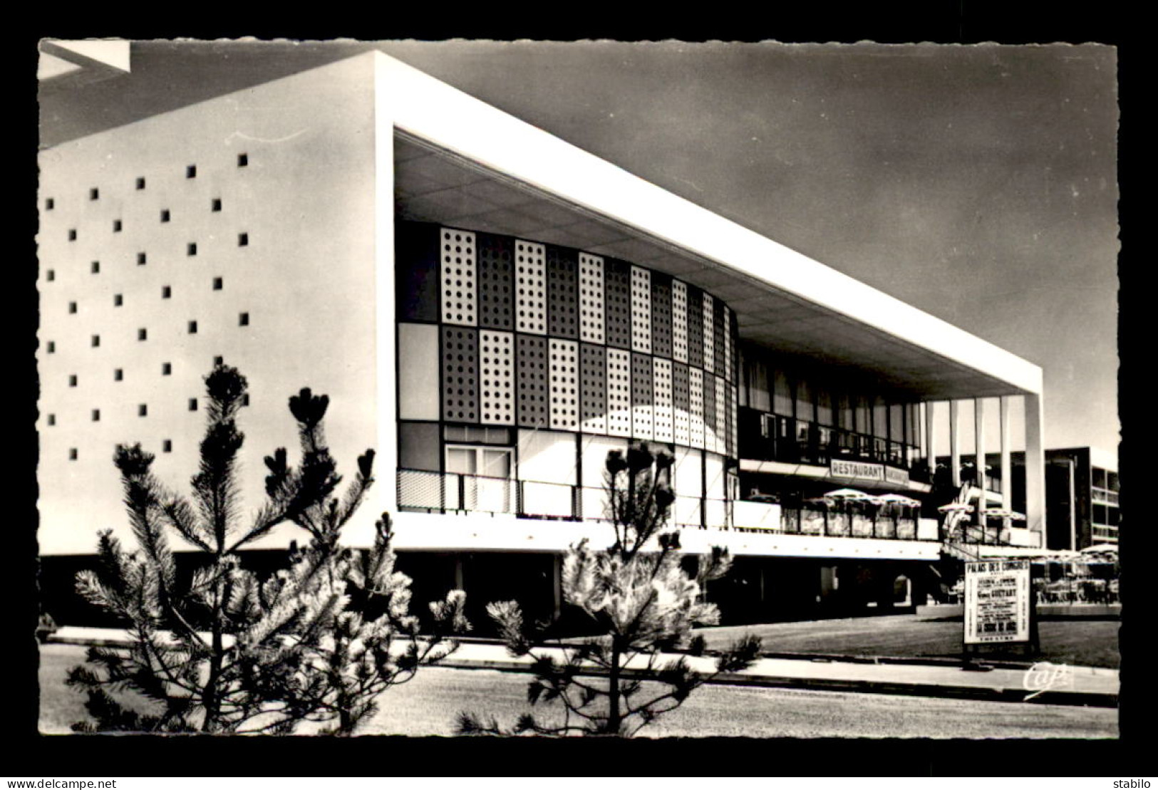 17 - ROYAN - LE PALAIS DES CONGRES - Royan