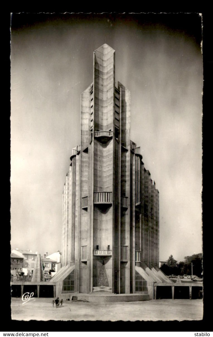 17 - ROYAN - EGLISE NOTRE-DAME - G. GILLET ARCHITECTE - Royan