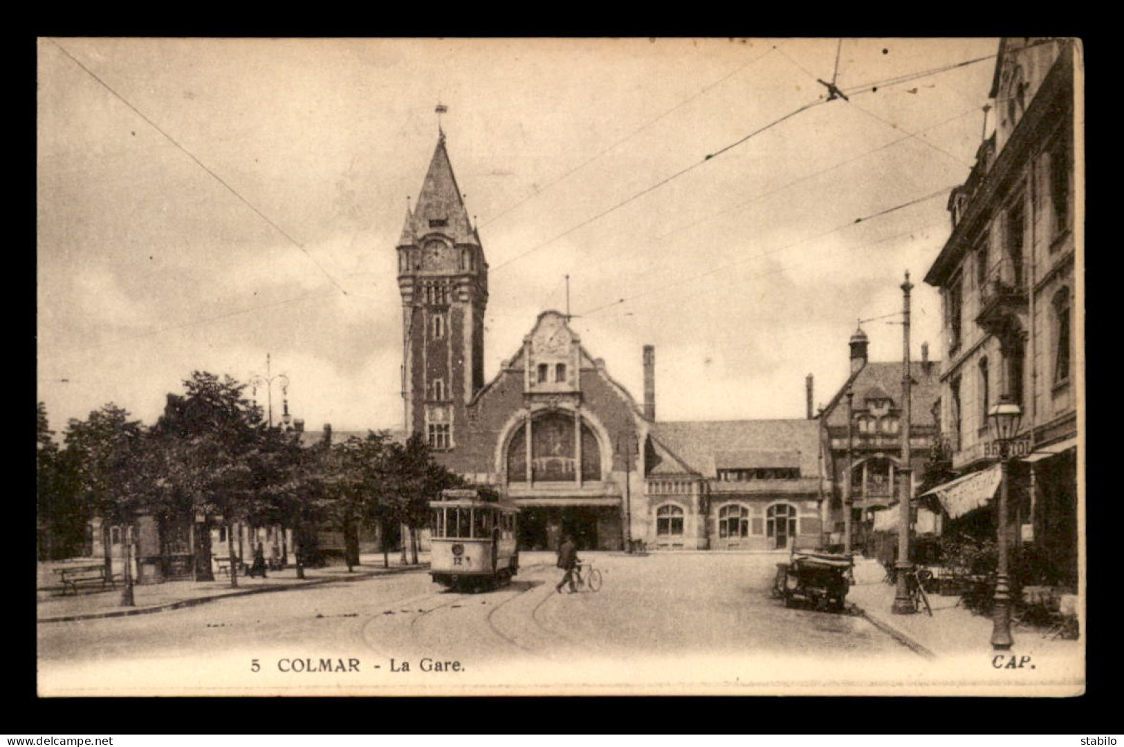 68 - COLMAR - LA GARE - TRAMWAY - Colmar