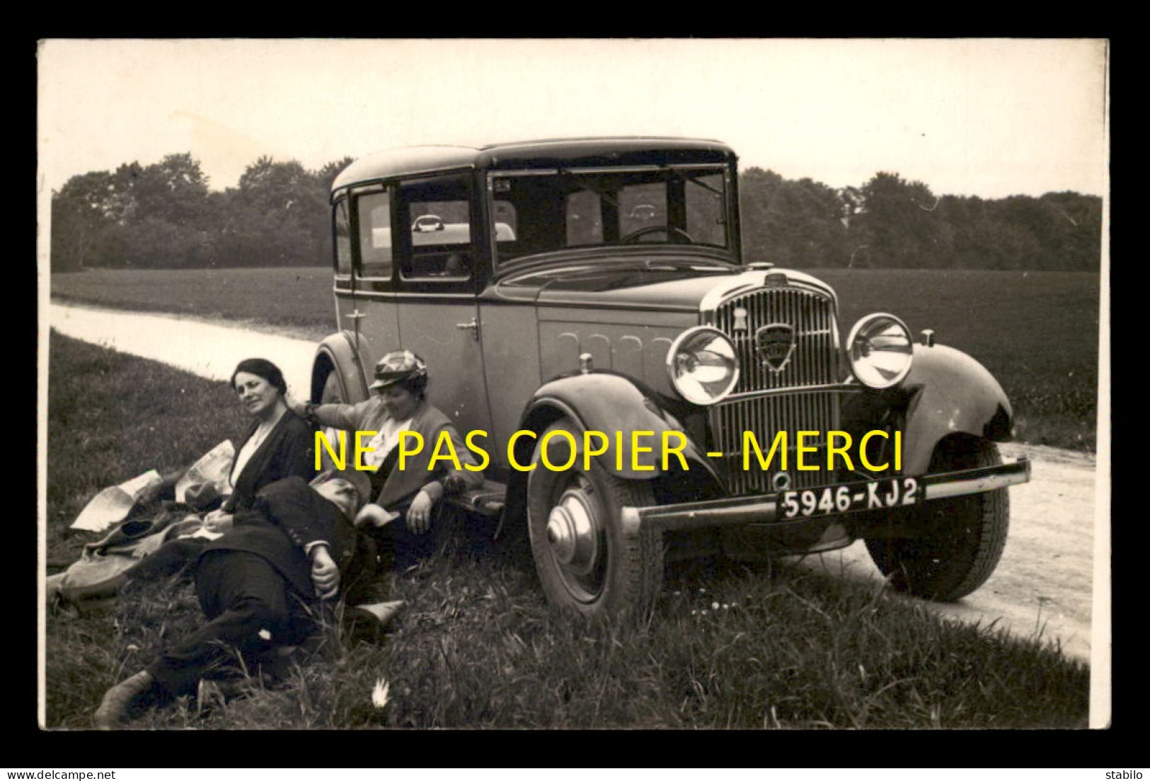 AUTOMOBILES - PEUGEOT 301 IMMATRICULEE 5946 - KJ 2 - CARTE PHOTO ORIGINALE - Voitures De Tourisme