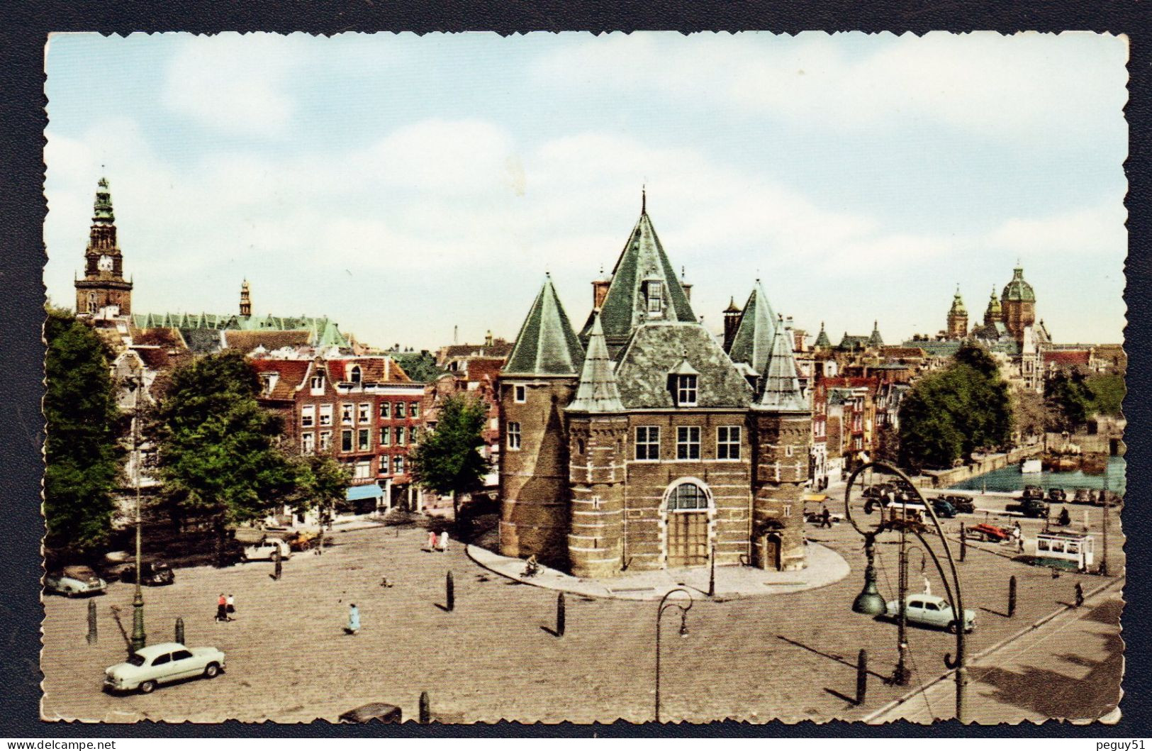 Amsterdam. Nieuwmarkt Met Waaggebouw. Place Du Marché. Pesée Publique. Eglise St.Nicolas. 1957 - Amsterdam