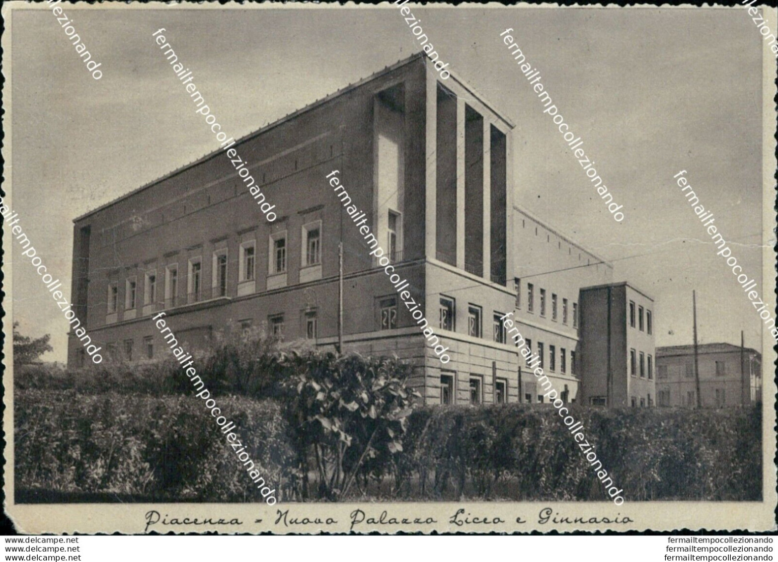 Ba625 Cartolina Piacenza Citta' Nuovo Palazzo Liceo E Ginnasio - Piacenza