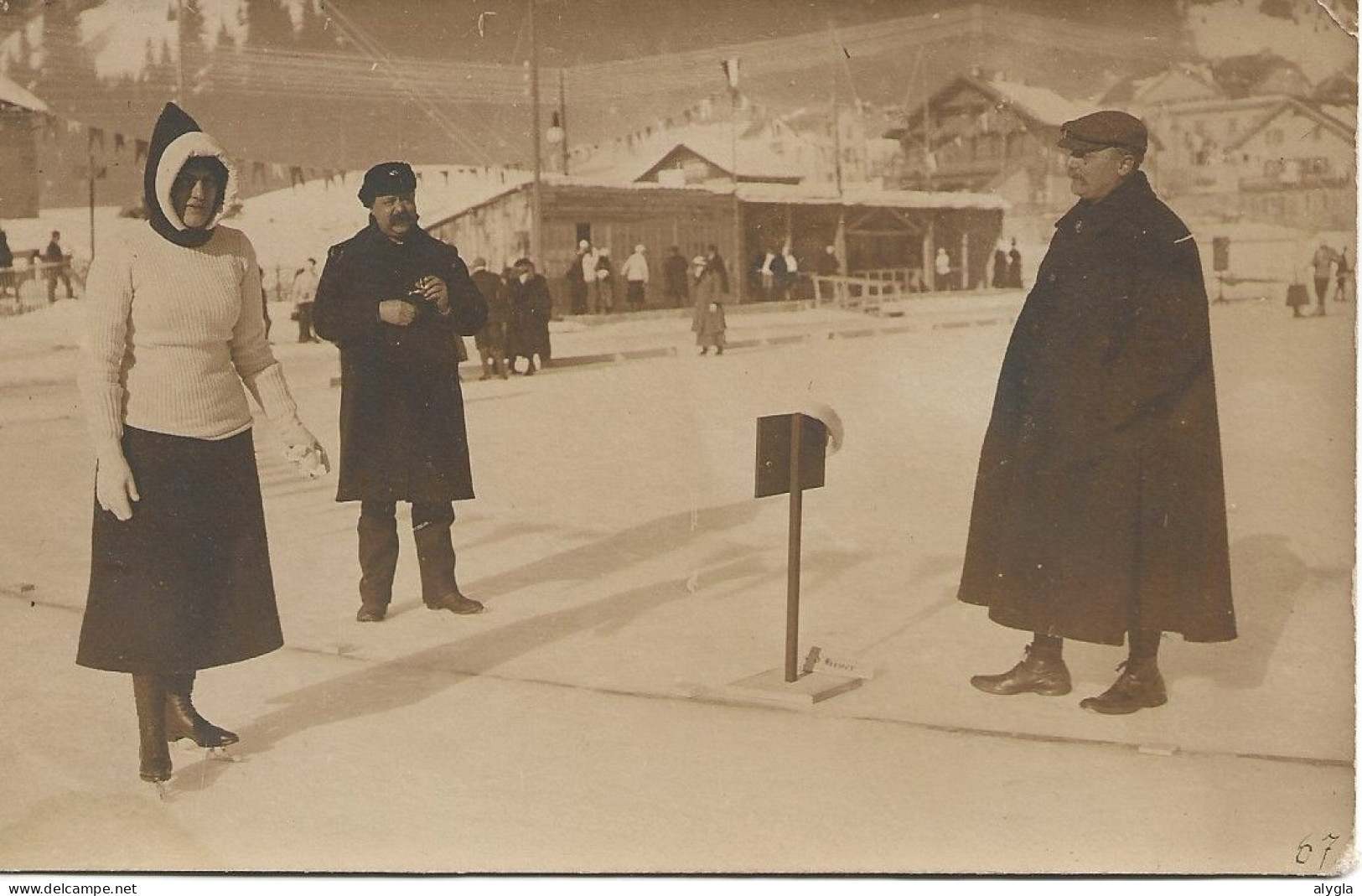 74 - CHAMONIX Sports D'hiver - Départ D'une Patineuse Sur L'ancienne Patinoire - éd. WILLMANN - Chamonix-Mont-Blanc